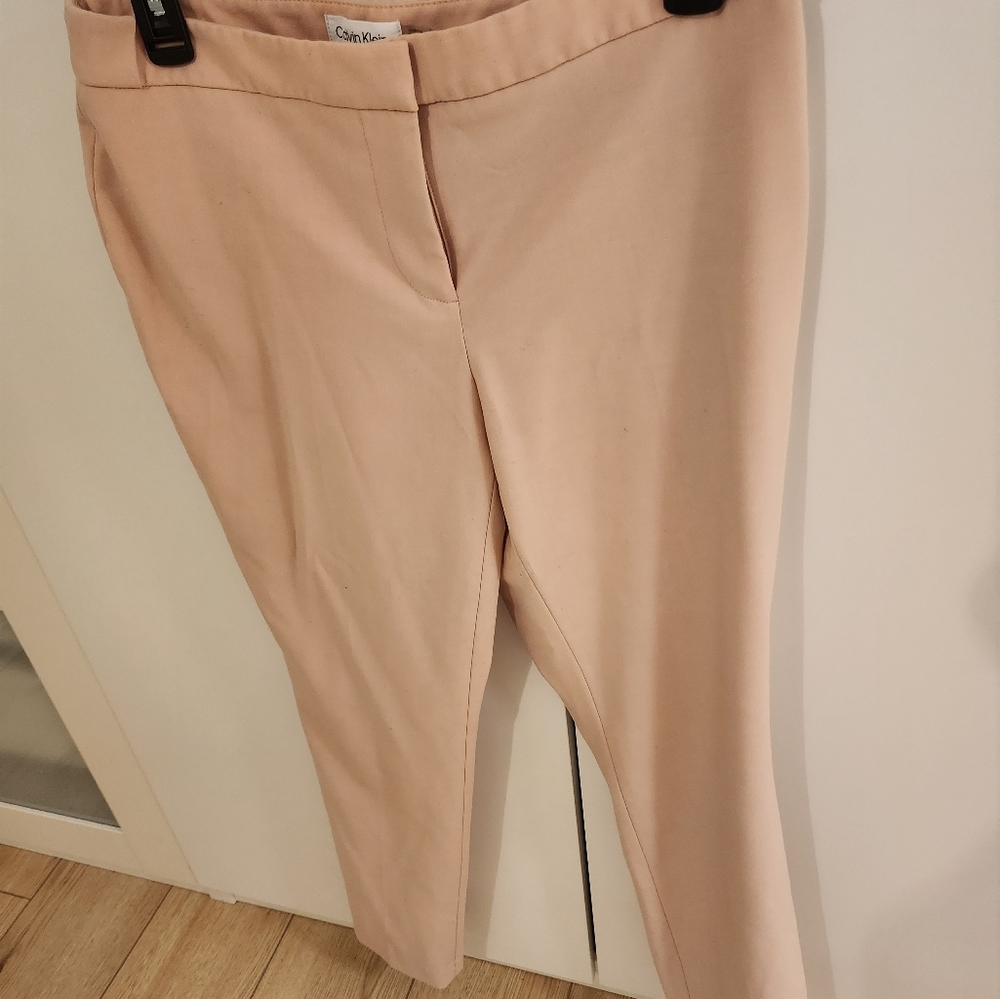 Calvin Klein women pants Size 6